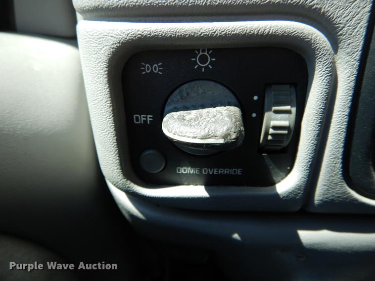 image for item DE8281 1999 Chevrolet Tahoe LT SUV