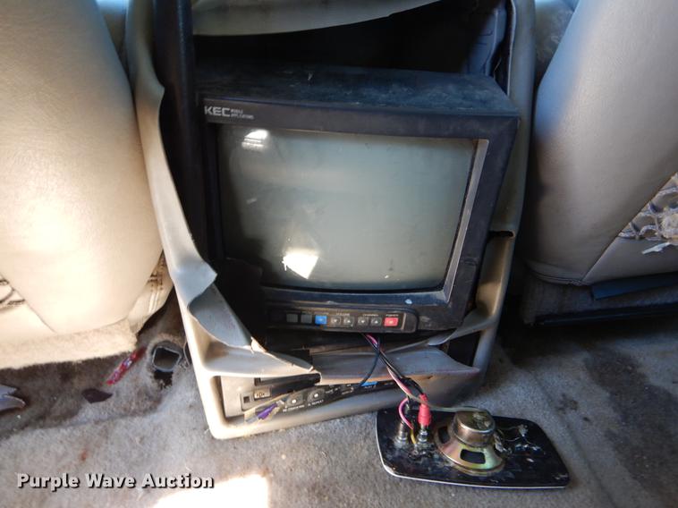 image for item DE8281 1999 Chevrolet Tahoe LT SUV