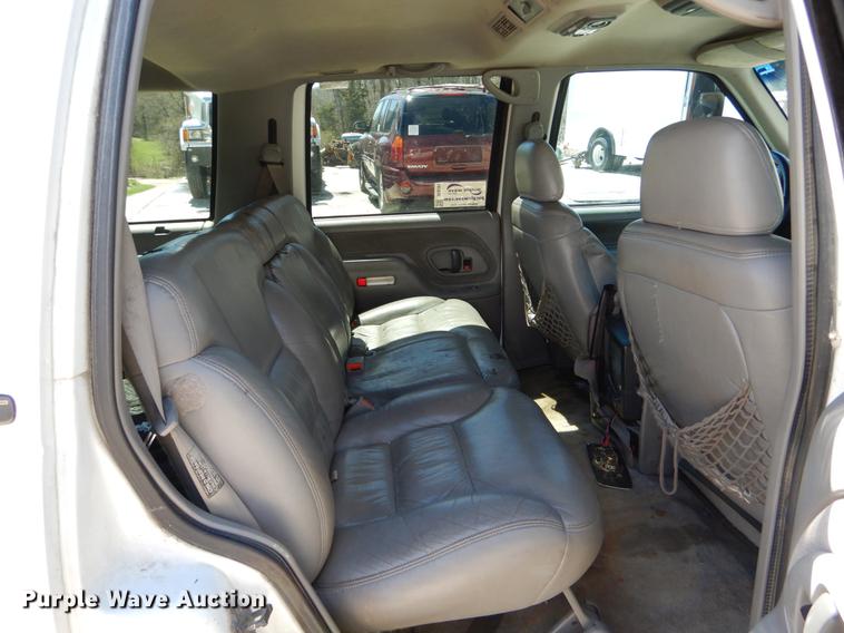 image for item DE8281 1999 Chevrolet Tahoe LT SUV