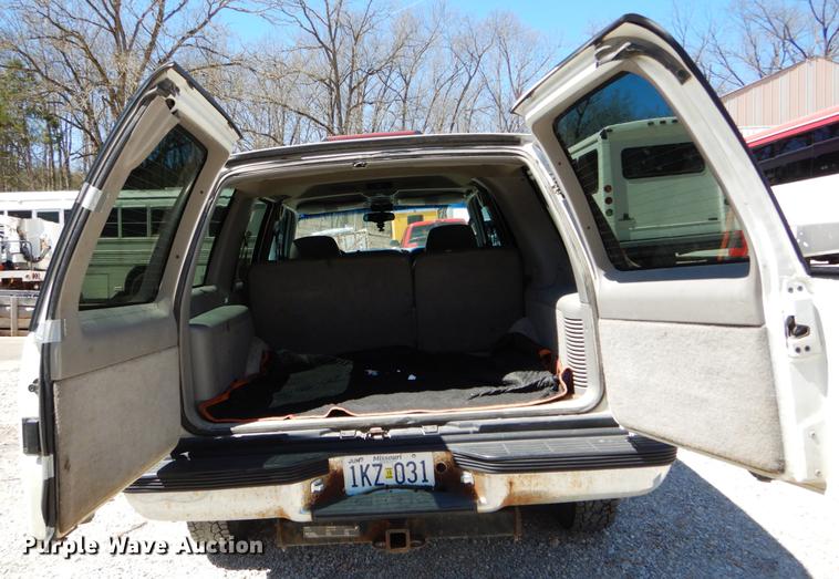image for item DE8281 1999 Chevrolet Tahoe LT SUV