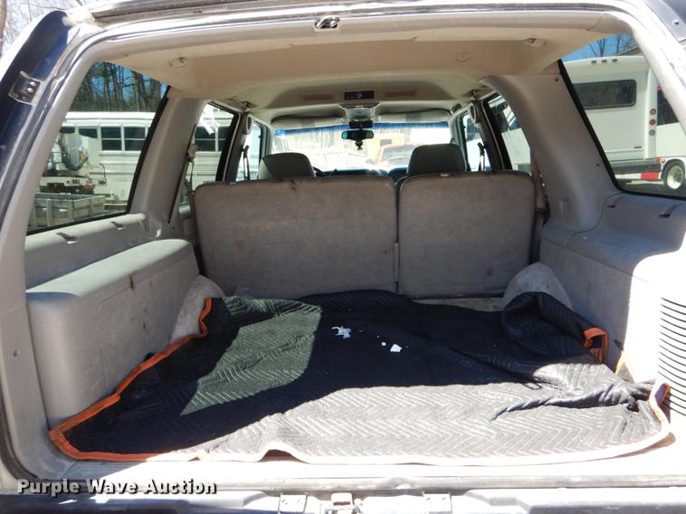 image for item DE8281 1999 Chevrolet Tahoe LT SUV