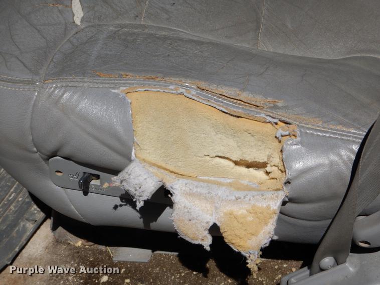 image for item DE8281 1999 Chevrolet Tahoe LT SUV