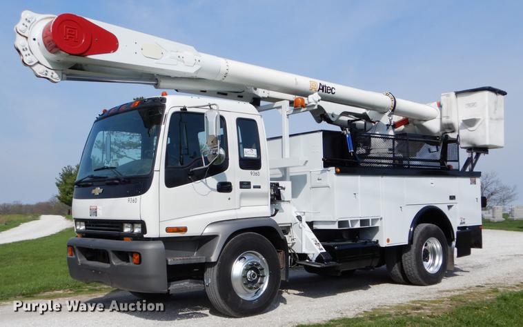 image for item DE8283 2008 Chevrolet T8500 bucket truck