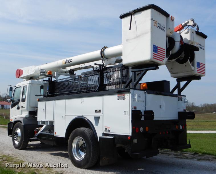 image for item DE8283 2008 Chevrolet T8500 bucket truck
