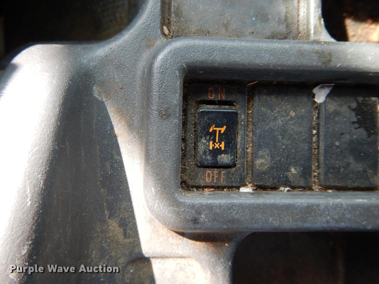 image for item DE8283 2008 Chevrolet T8500 bucket truck