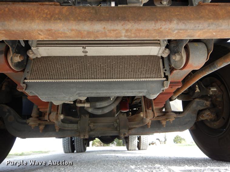 image for item DE8283 2008 Chevrolet T8500 bucket truck