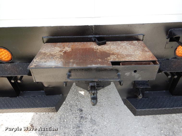 image for item DE8283 2008 Chevrolet T8500 bucket truck