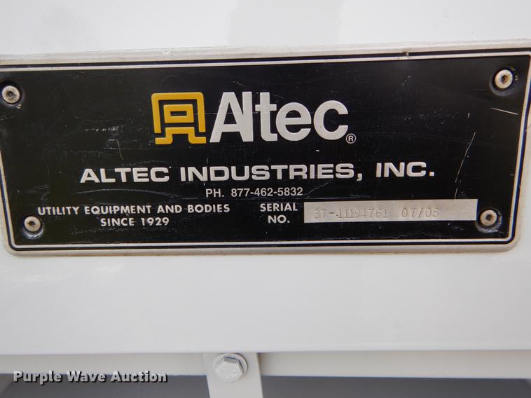 image for item DE8283 2008 Chevrolet T8500 bucket truck