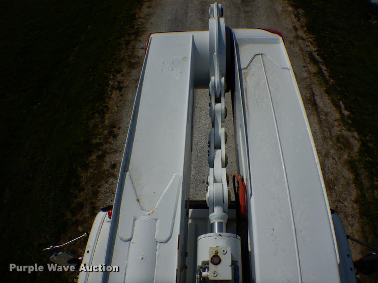 image for item DE8283 2008 Chevrolet T8500 bucket truck