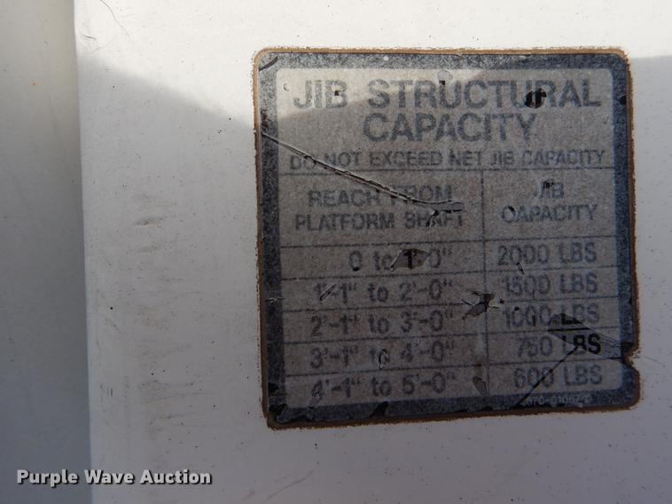 image for item DE8283 2008 Chevrolet T8500 bucket truck