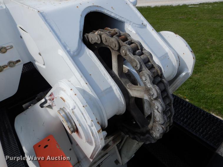 image for item DE8283 2008 Chevrolet T8500 bucket truck