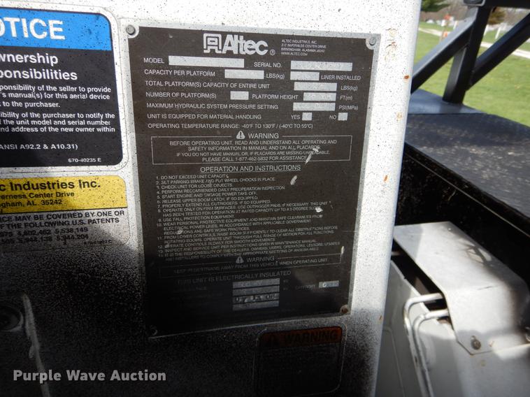 image for item DE8283 2008 Chevrolet T8500 bucket truck