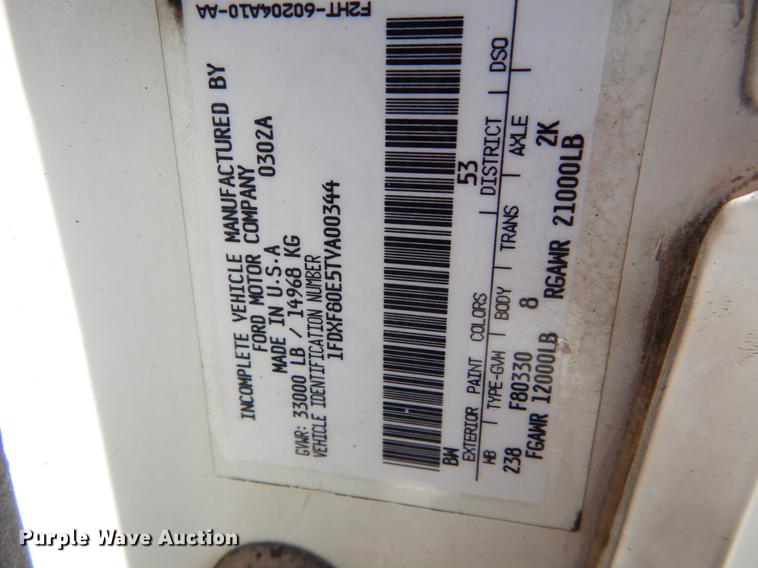 image for item DE8288 1996 Ford F800 bucket truck