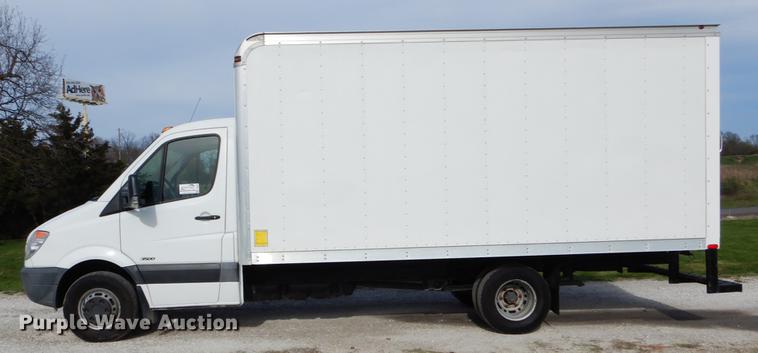 image for item DE8292 2012 Freightliner Sprinter 3500 box truck