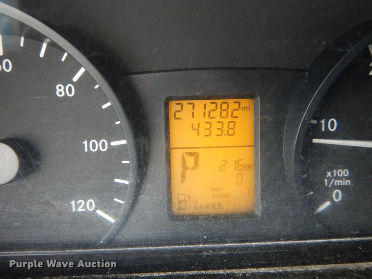 image for item DE8292 2012 Freightliner Sprinter 3500 box truck