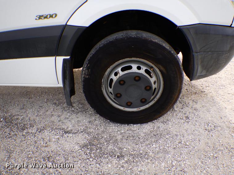 image for item DE8292 2012 Freightliner Sprinter 3500 box truck