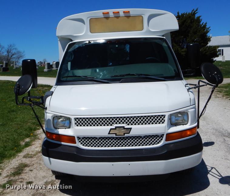 image for item DE8297 2010 Chevrolet Express G3500 school bus