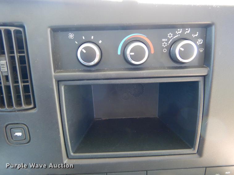 image for item DE8297 2010 Chevrolet Express G3500 school bus