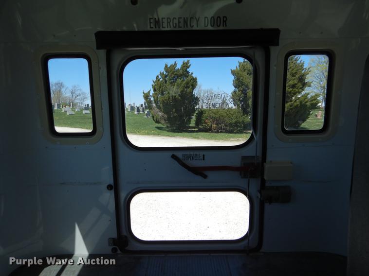 image for item DE8297 2010 Chevrolet Express G3500 school bus