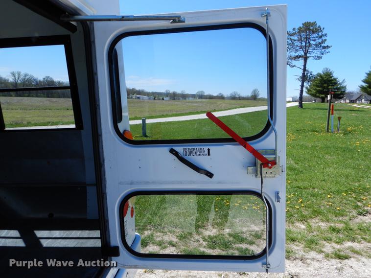 image for item DE8297 2010 Chevrolet Express G3500 school bus