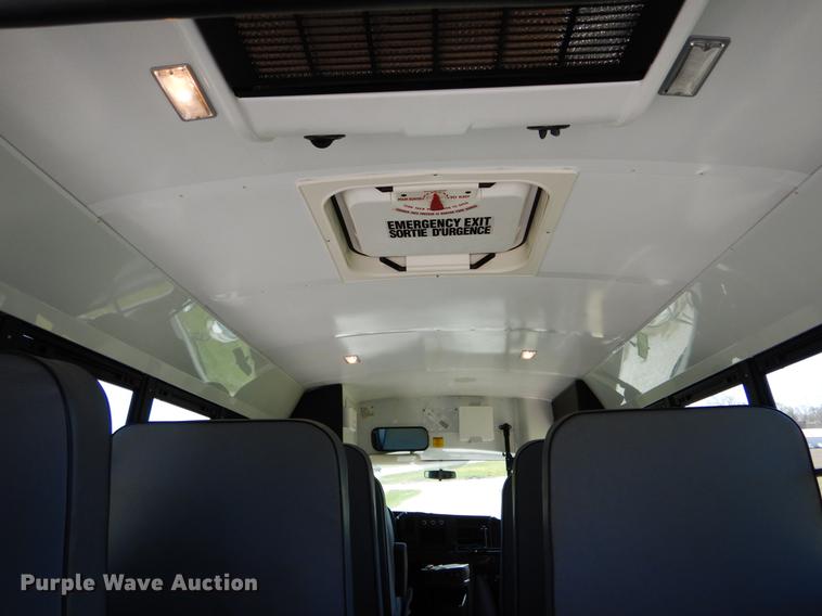 image for item DE8297 2010 Chevrolet Express G3500 school bus