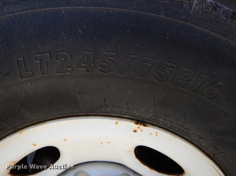 image for item DE8297 2010 Chevrolet Express G3500 school bus