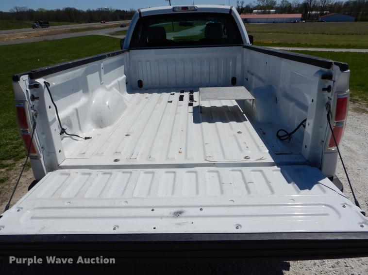 image for item DE8298 2013 Ford F150 XL pickup truck