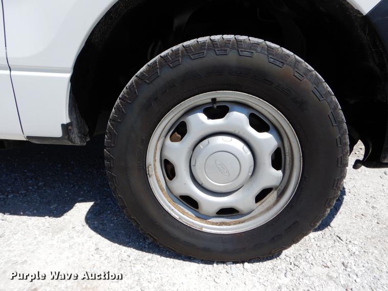 image for item DE8298 2013 Ford F150 XL pickup truck