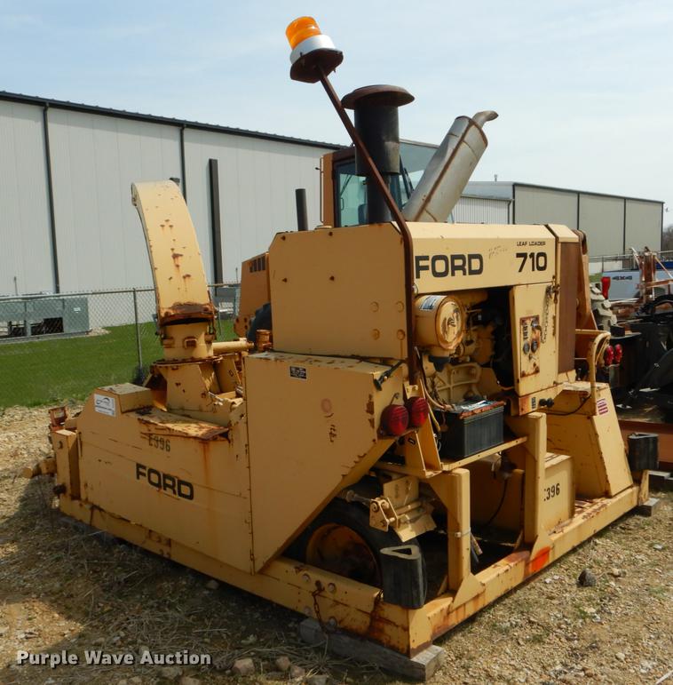 image for item DE8309 Ford 710 leaf loader