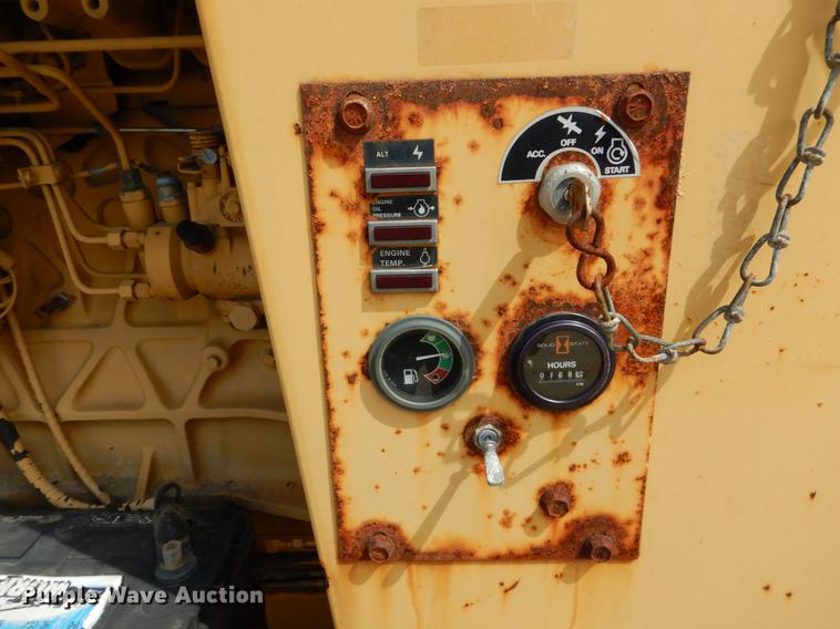 image for item DE8309 Ford 710 leaf loader