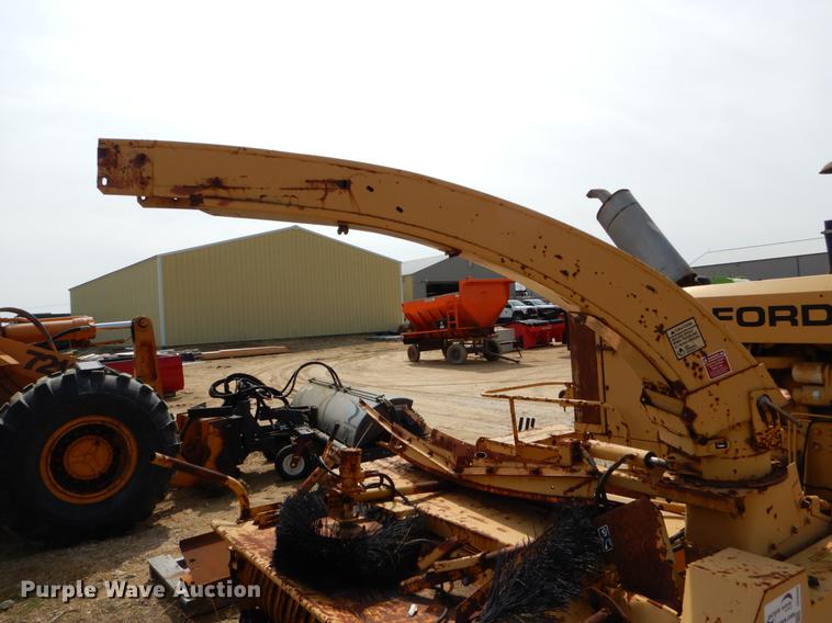 image for item DE8309 Ford 710 leaf loader