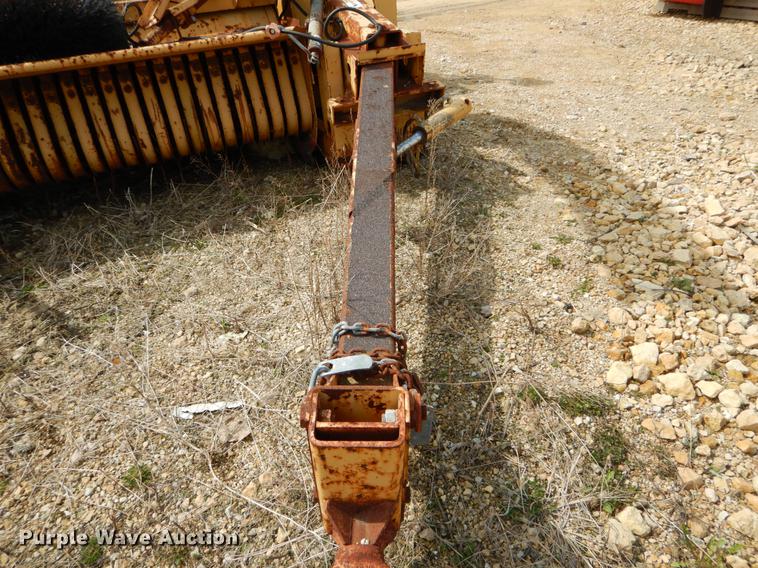 image for item DE8309 Ford 710 leaf loader