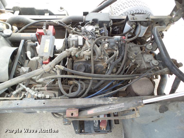 image for item DF0750 1996 Toro Workman 3200 utility vehcicle