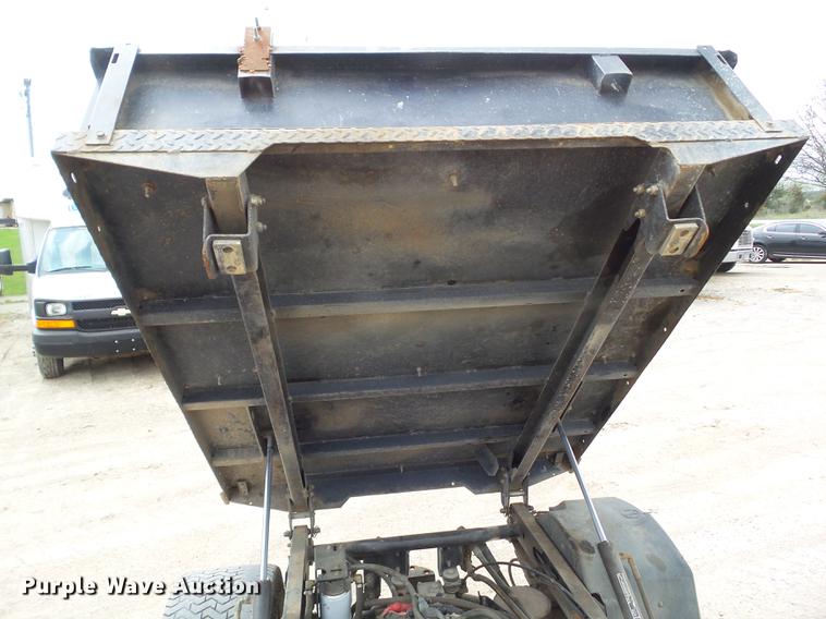 image for item DF0750 1996 Toro Workman 3200 utility vehcicle