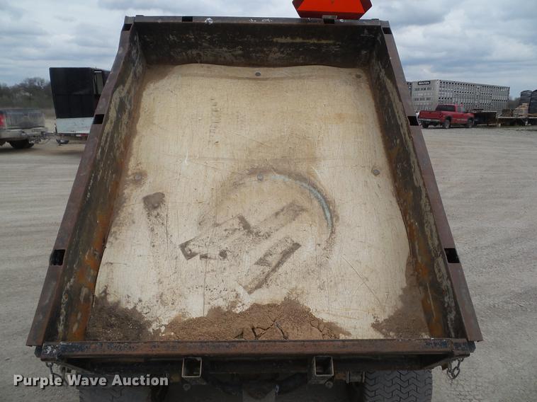 image for item DF0750 1996 Toro Workman 3200 utility vehcicle