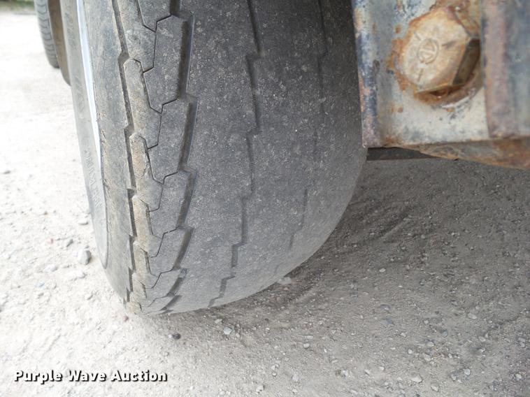 image for item DF0750 1996 Toro Workman 3200 utility vehcicle