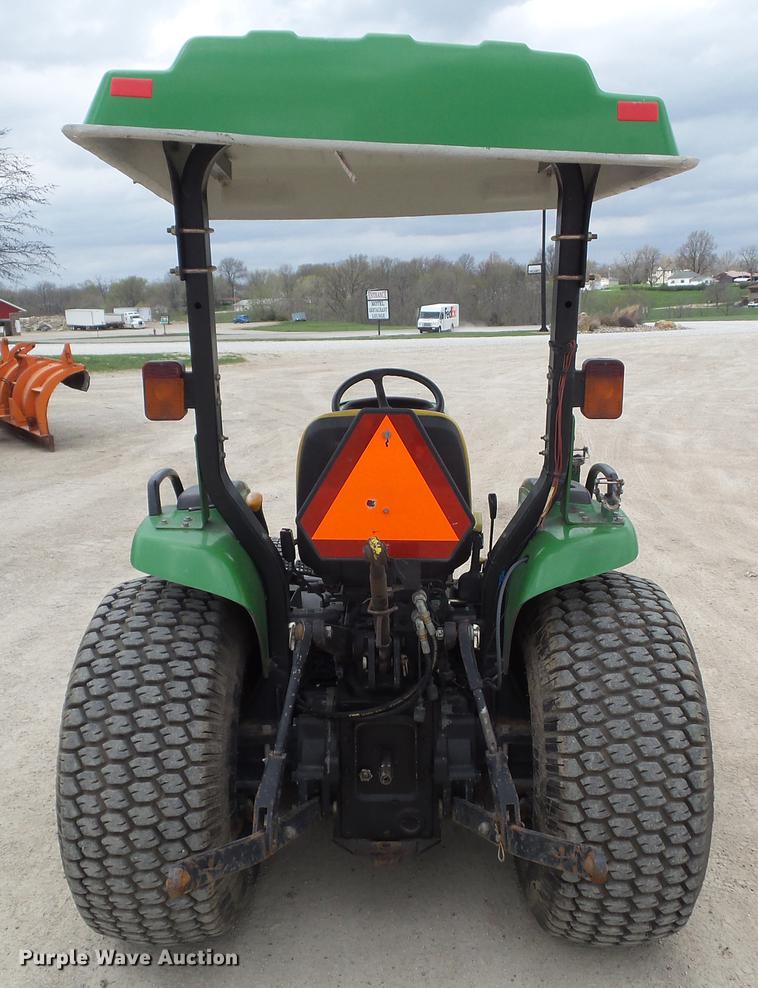 image for item DF0751 2000 John Deere 4200 tractor