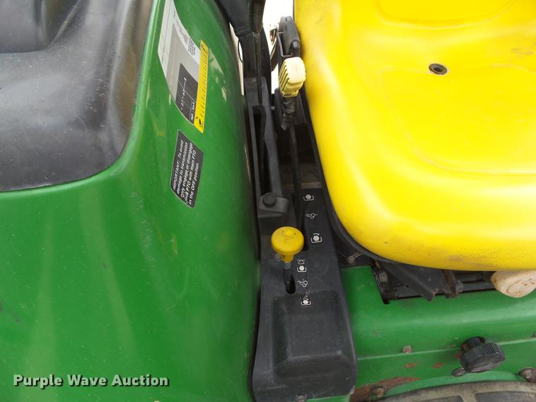 image for item DF0751 2000 John Deere 4200 tractor