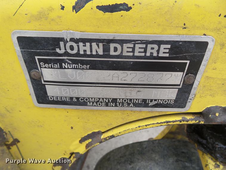 image for item DF0751 2000 John Deere 4200 tractor