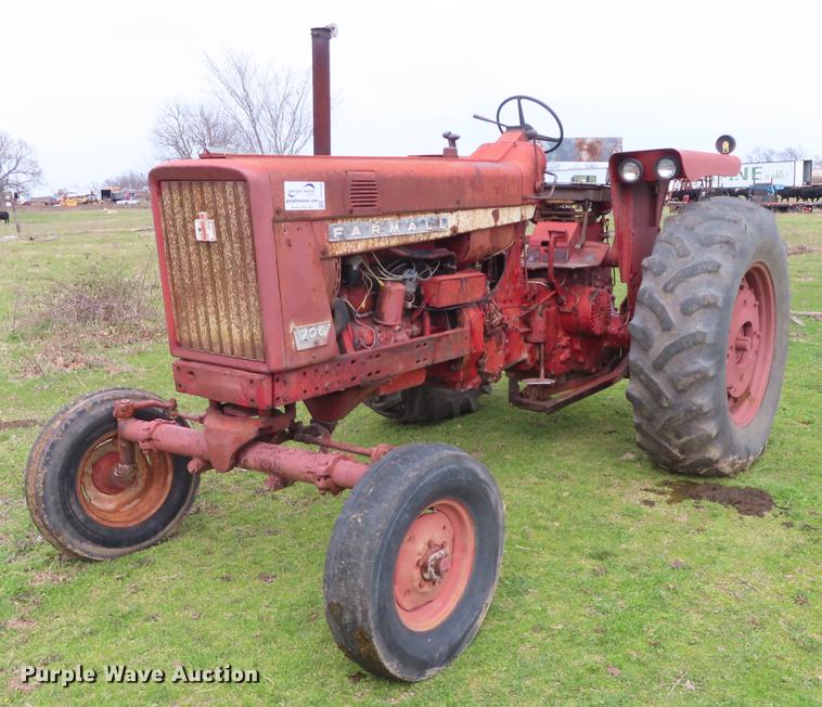 image for item DF1349 Farmall  706 tractor