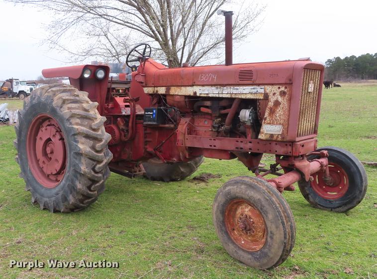image for item DF1349 Farmall  706 tractor