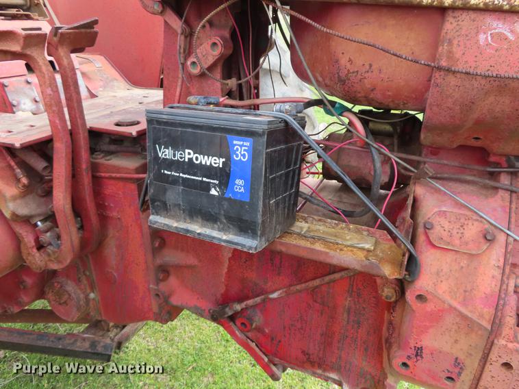 image for item DF1349 Farmall  706 tractor