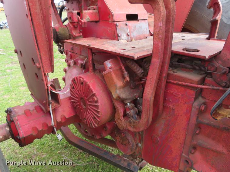 image for item DF1349 Farmall  706 tractor