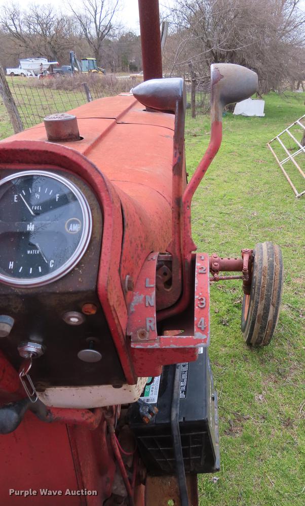 image for item DF1349 Farmall  706 tractor