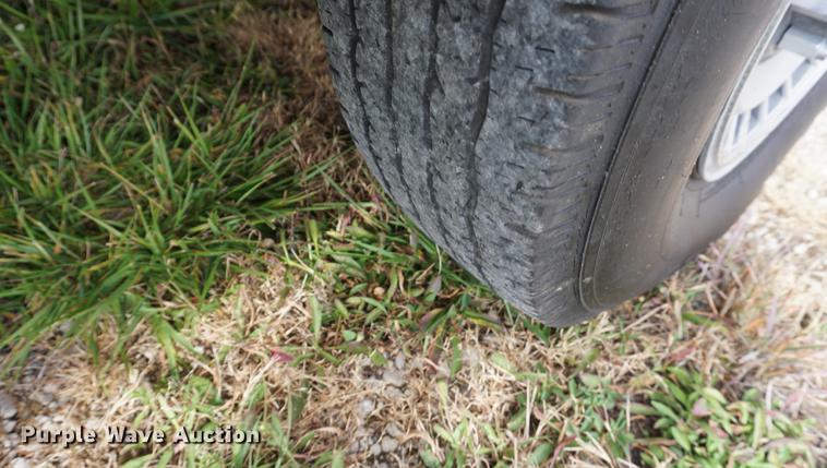 image for item DF1570 1991 Ford F250 SuperCab pickup truck