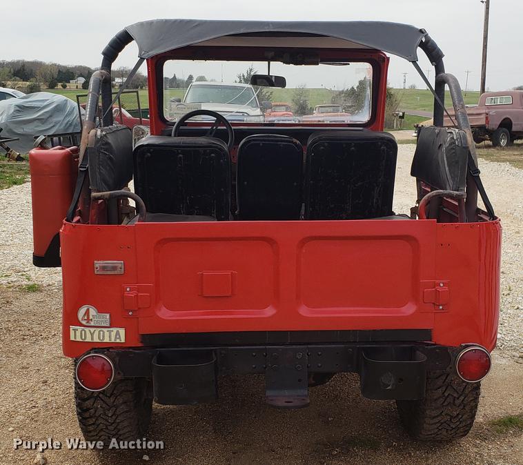 image for item DF3414 1971 Toyota Land Cruiser SUV