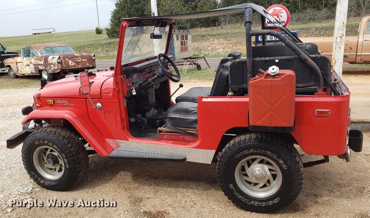 image for item DF3414 1971 Toyota Land Cruiser SUV