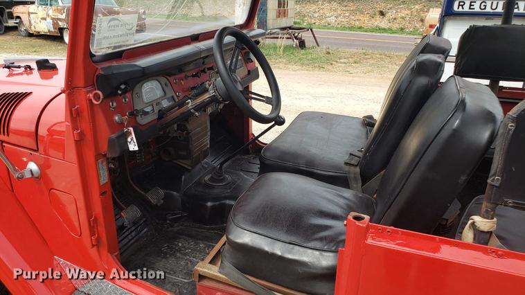 image for item DF3414 1971 Toyota Land Cruiser SUV