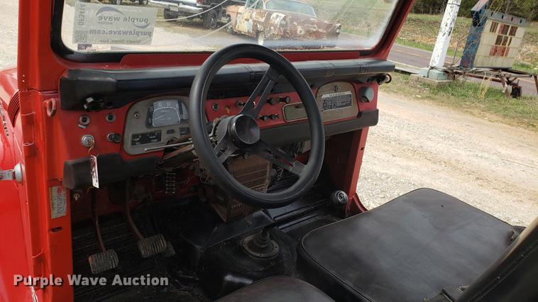 image for item DF3414 1971 Toyota Land Cruiser SUV