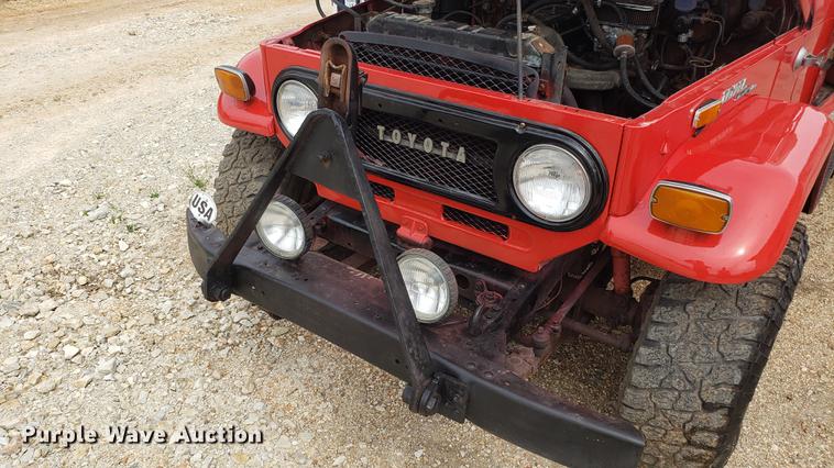 image for item DF3414 1971 Toyota Land Cruiser SUV